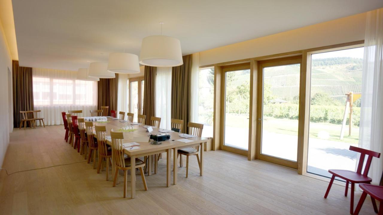 Weinkulturgut Longen-Schloeder Hotel Longuich Bagian luar foto
